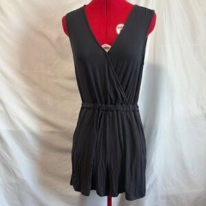 SM11 GAP Black Sleeveless Romper with Wrap Front